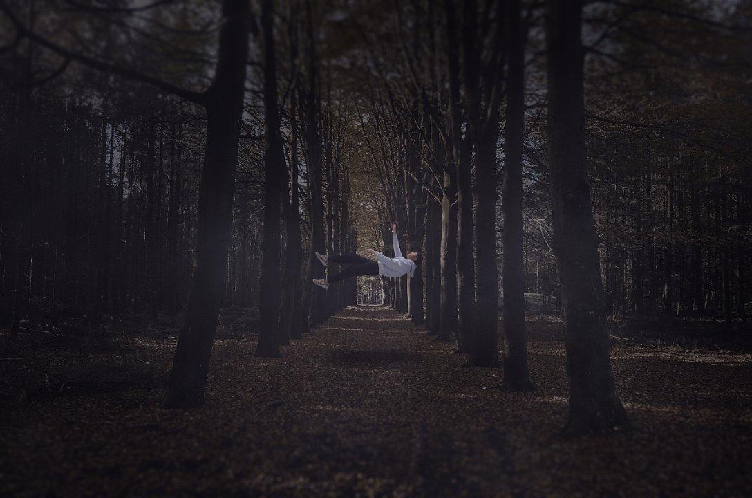 逃离地下古寺庙